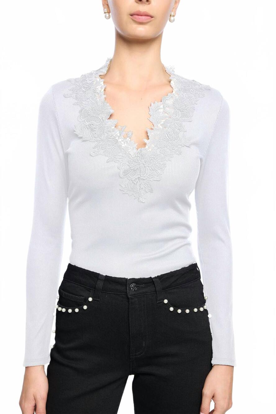 NEW GENERATION LOVE women's piper lace combo top in white